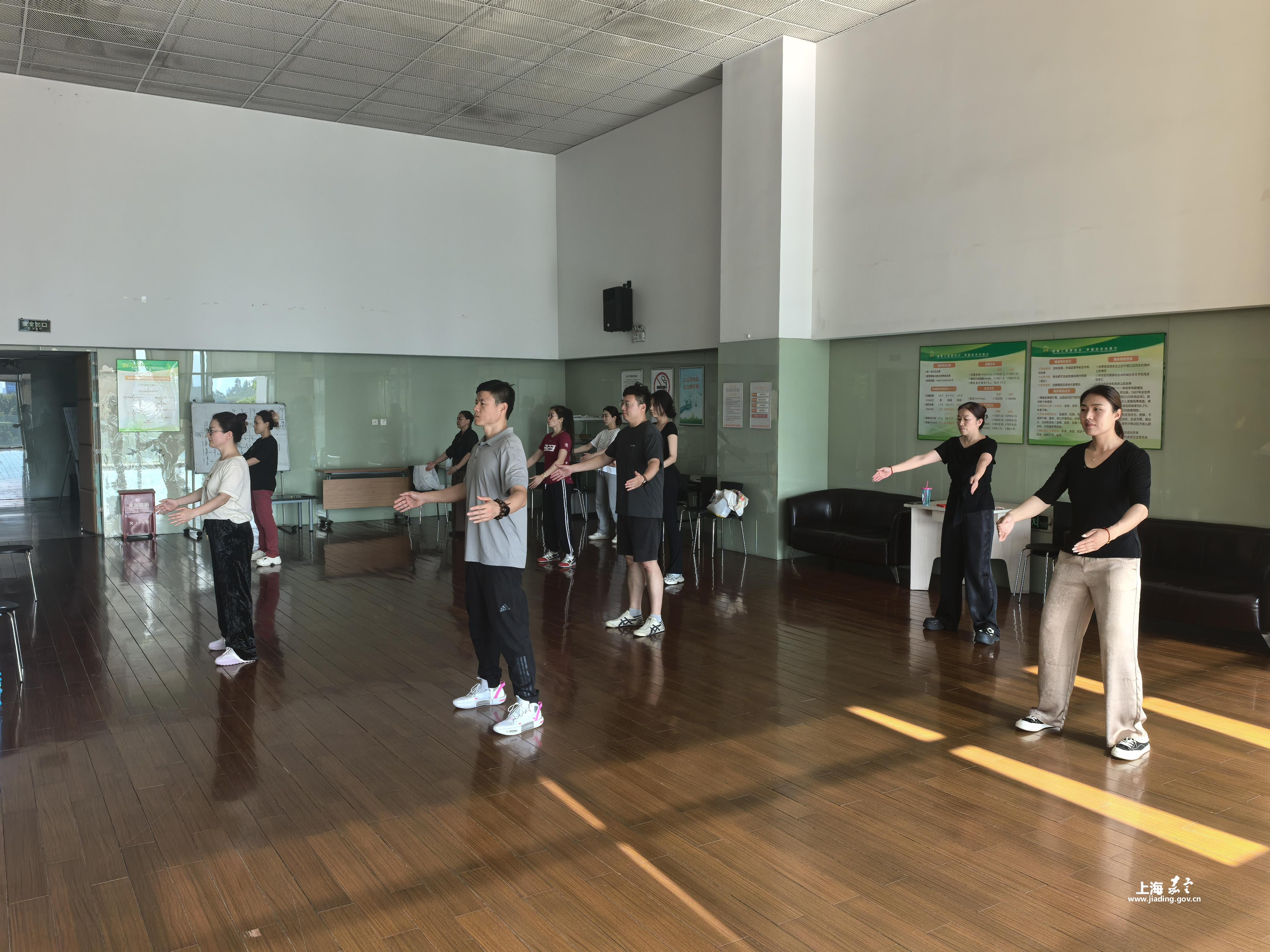 10d0bb1dfbfa4ffe90e30a421e760d95.jpg 10d0bb1dfbfa4ffe90e30a421e760d95.jpg