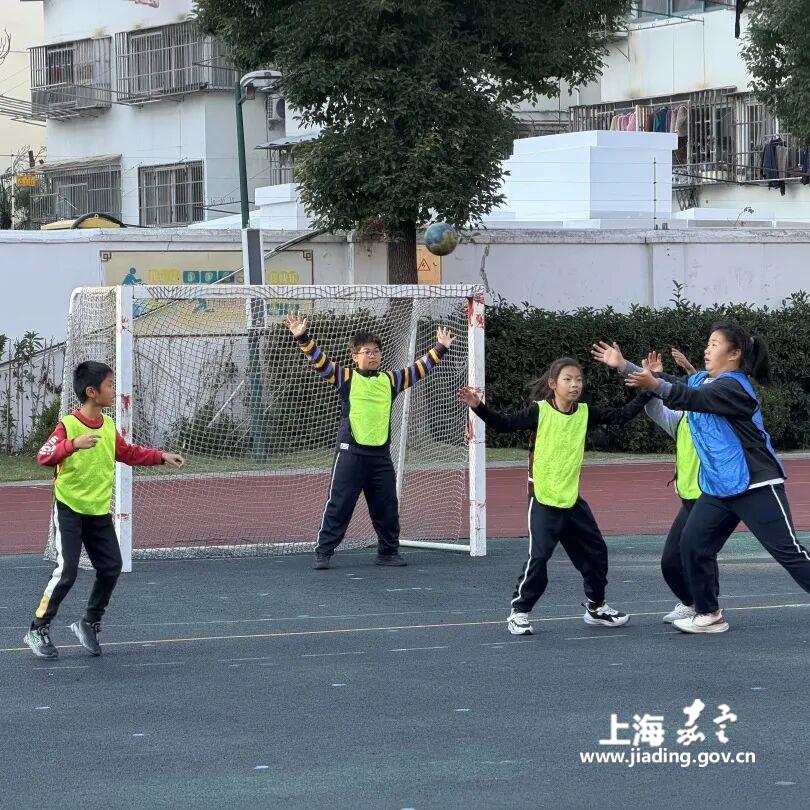 ac141ad303f845df8253d6b4199f31e3.jpg ac141ad303f845df8253d6b4199f31e3.jpg