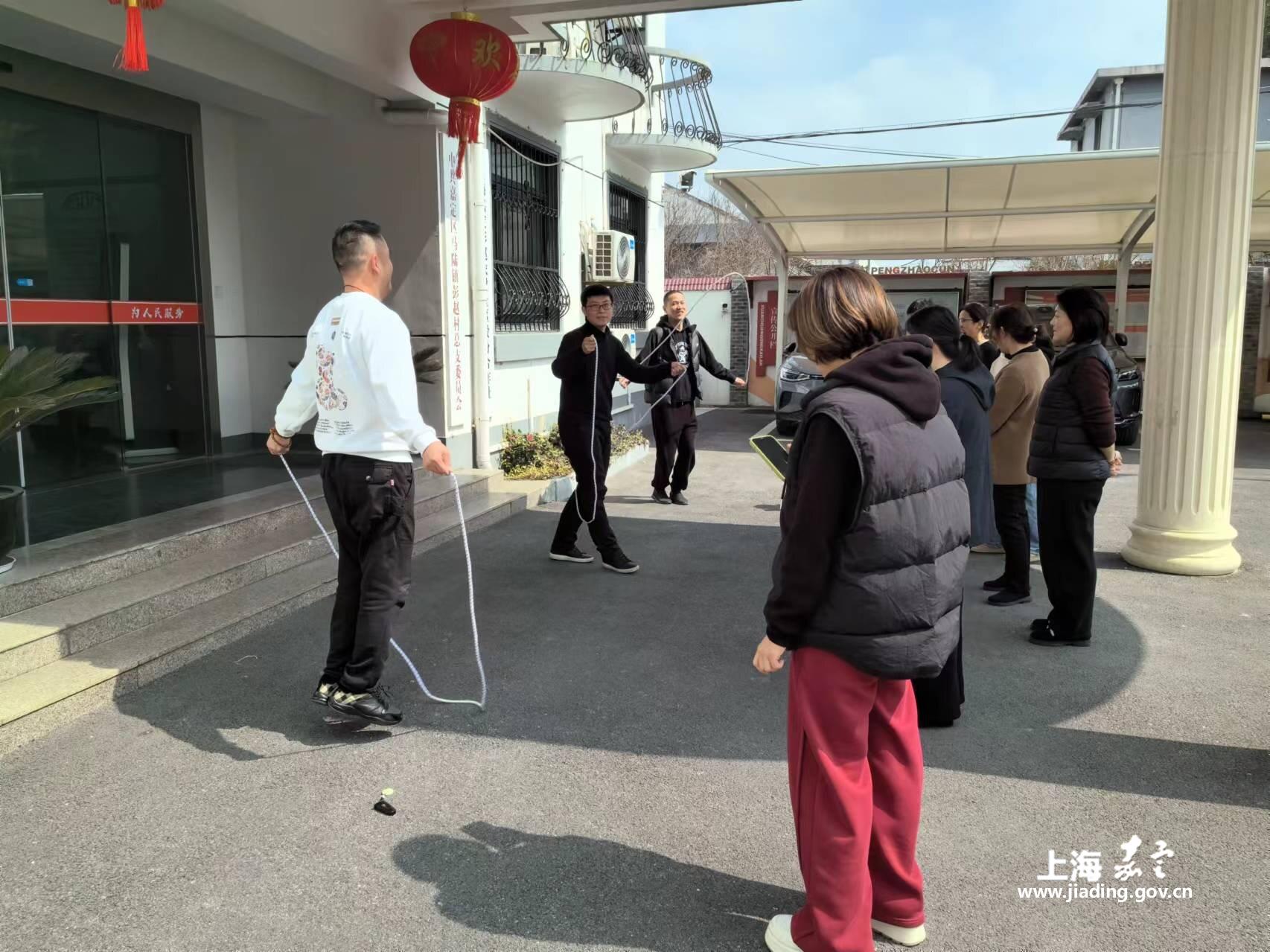 b93e9dc981af466cb3d87bdef7811b7a.jpg b93e9dc981af466cb3d87bdef7811b7a.jpg