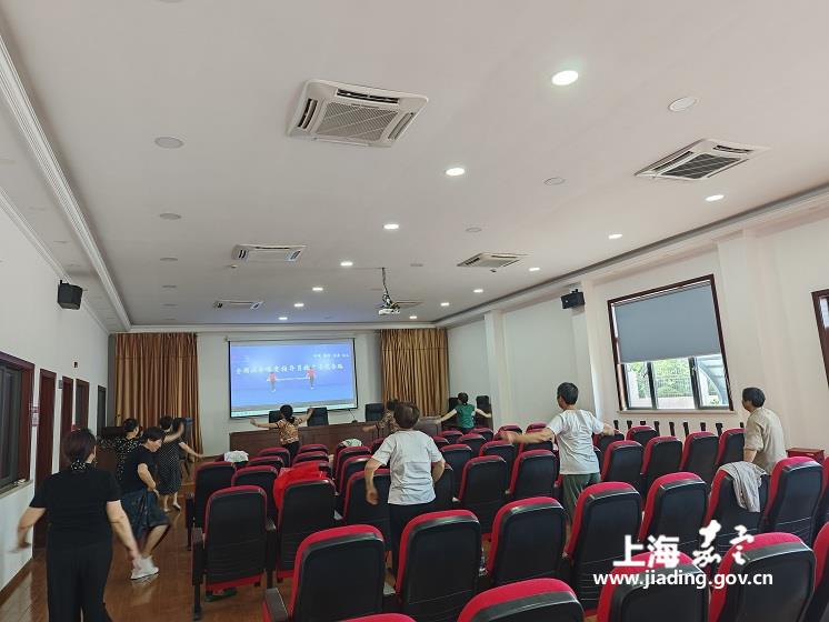 ce356bdc4bf9415daaab48011315307a.jpg