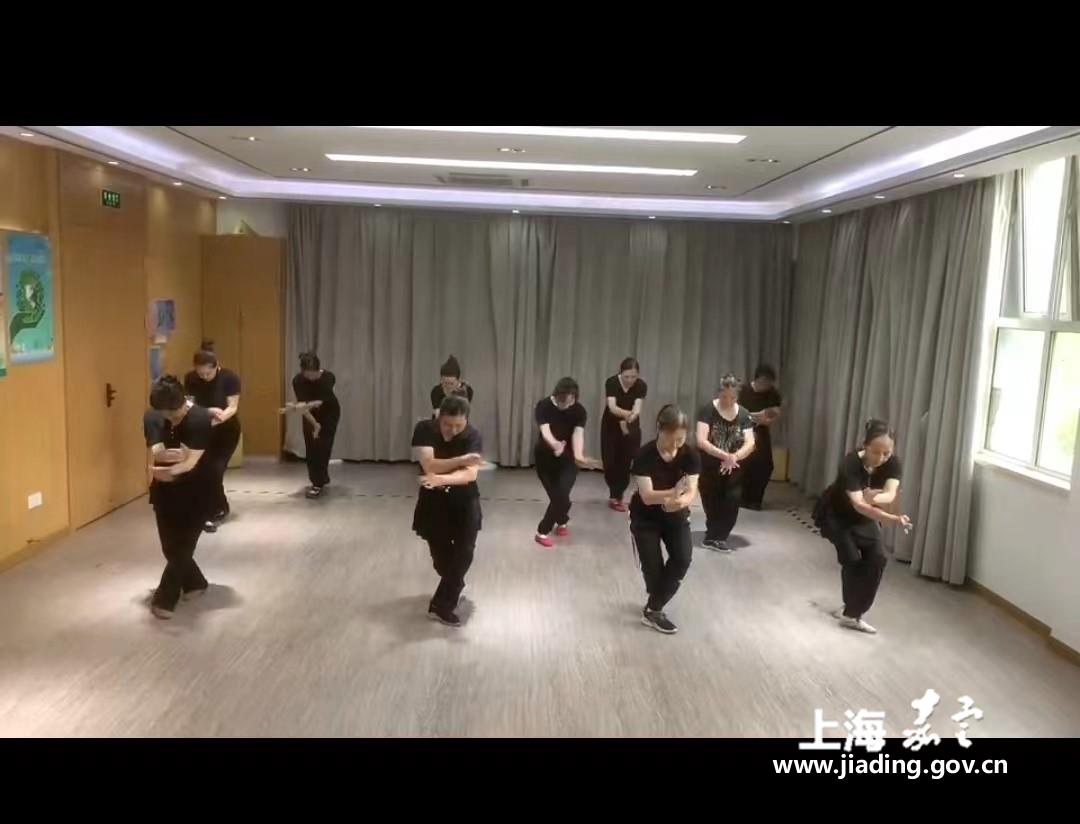 f24ff47533f54dabb0a0ac6d6ad8d7f8.jpg